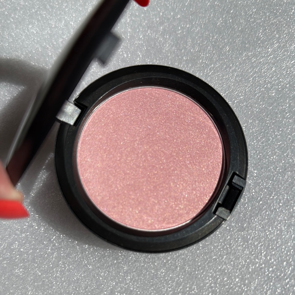 MAC Cosmetics Barbie Pearl Blossom Beauty Powder LE NWOT